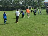 Laatste training S.K.N.W.K. JO9-1 van seizoen 2021-2022 (partijtje tegen de ouders) (33/71)